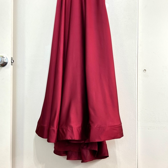 La Femme 28607 Deep V-Neck High Slit Satin Gown Wine Size 8 - Picture 4 of 10